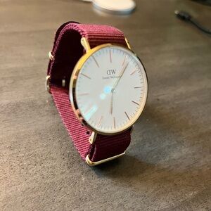 Men’s Daniel Wellington Rose Gold and Maroon watch